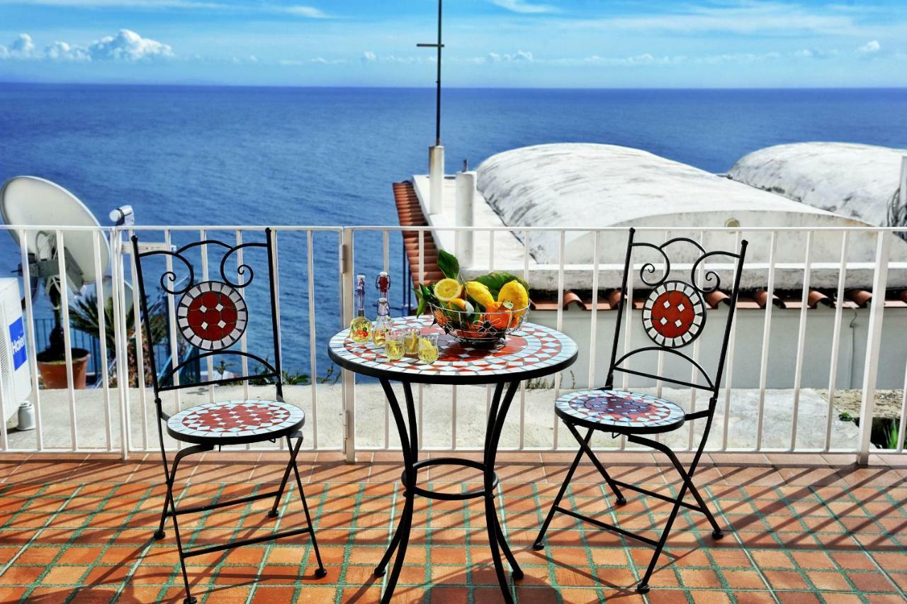 Chez Amelie Villa Amalfi Bagian luar foto